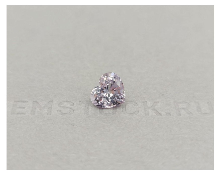 Lilac steel spinel