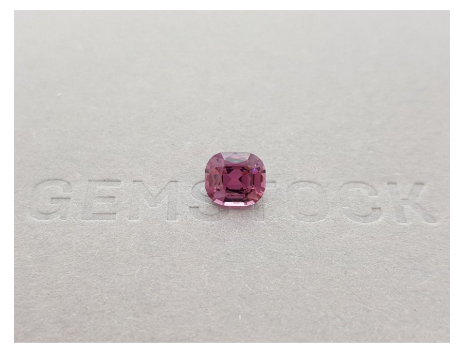 Pink spinel