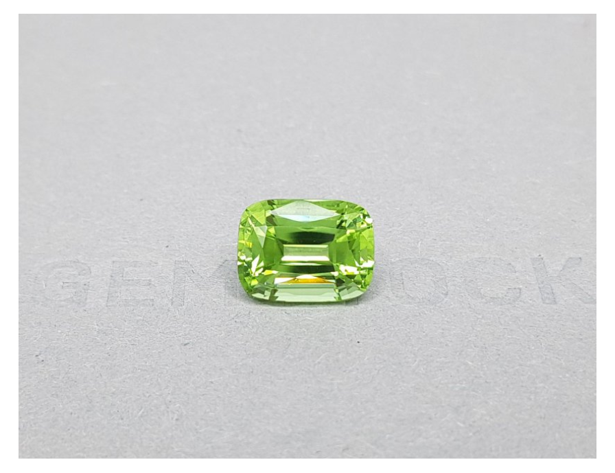 Vivid green peridot
