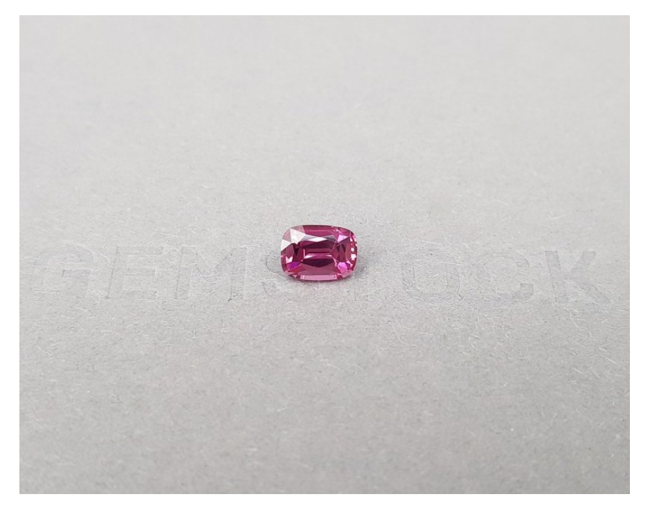Vivid pink spinel