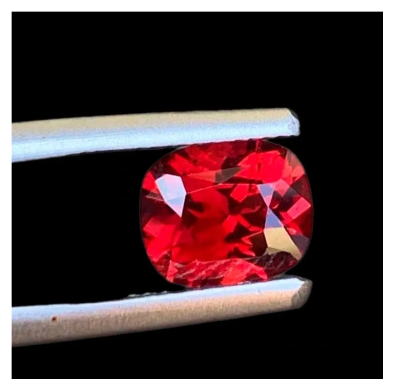 Red Natural Spinel in Pigeon Blood color