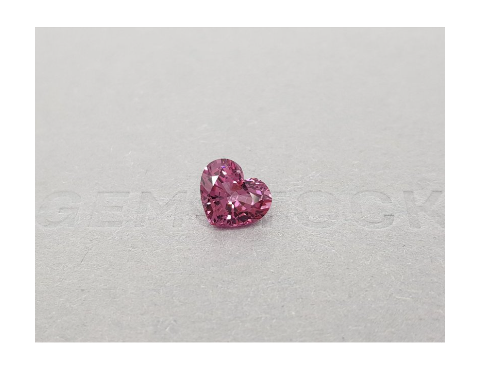 Purple spinel