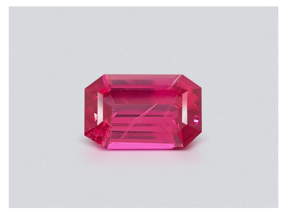 Pinkish red spinel
