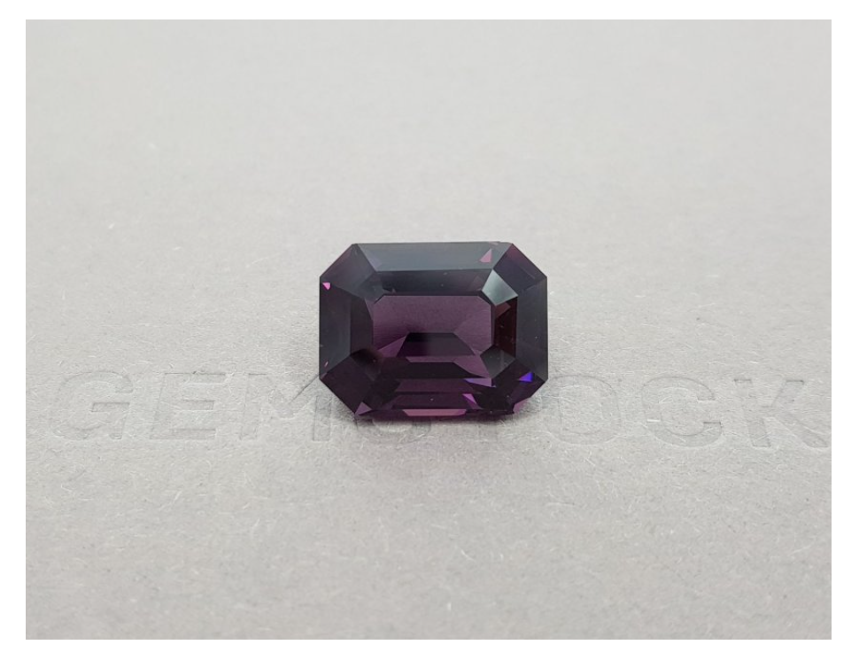 Saturated purple spinel