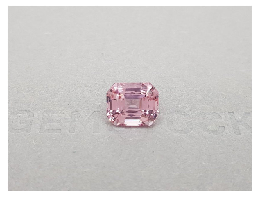 Pastel pink spinel