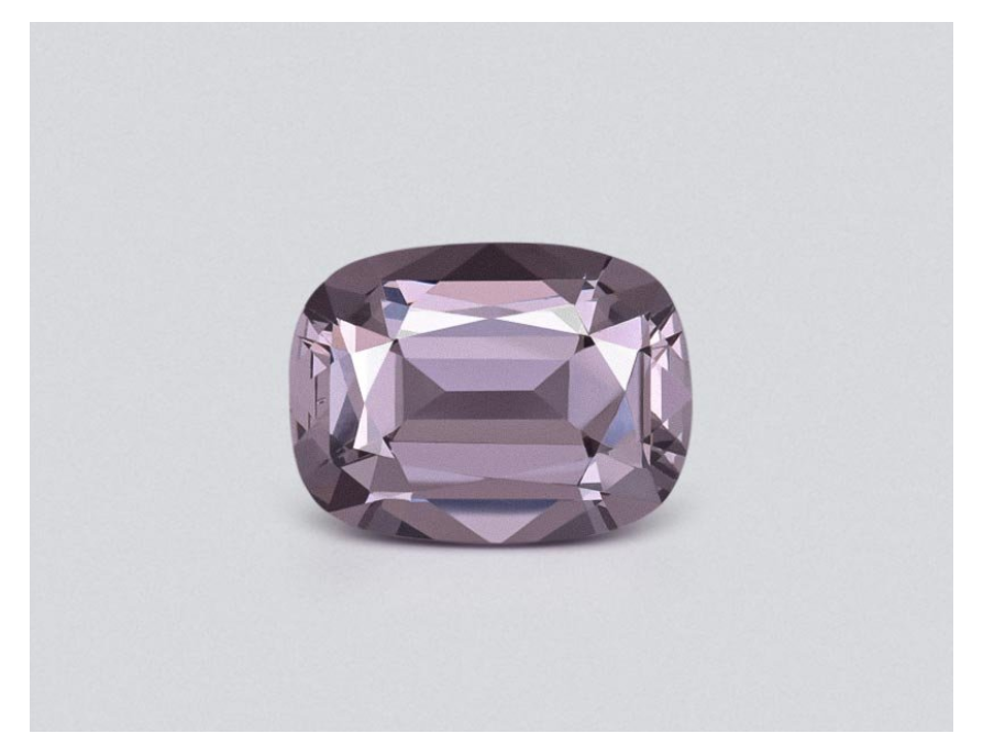 Gray violet spinel